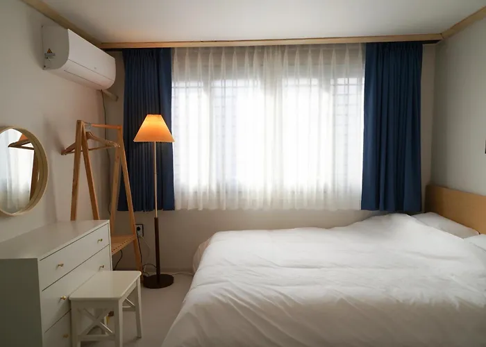 K-drama Stay, 5-min Walk To Yeonsinnae Station, Gtx-a 5 Min To Station, Gyeongbokgung, Hongdae, 명동 & Bukhansan, Goyang Sports Complex, Sleeps 6 Villa